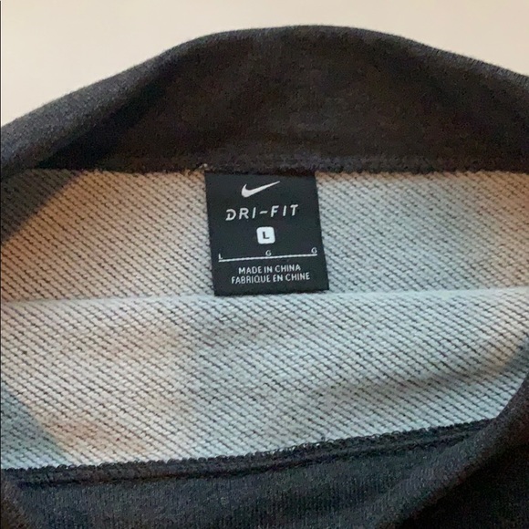 Nike pullover - Picture 2 of 7